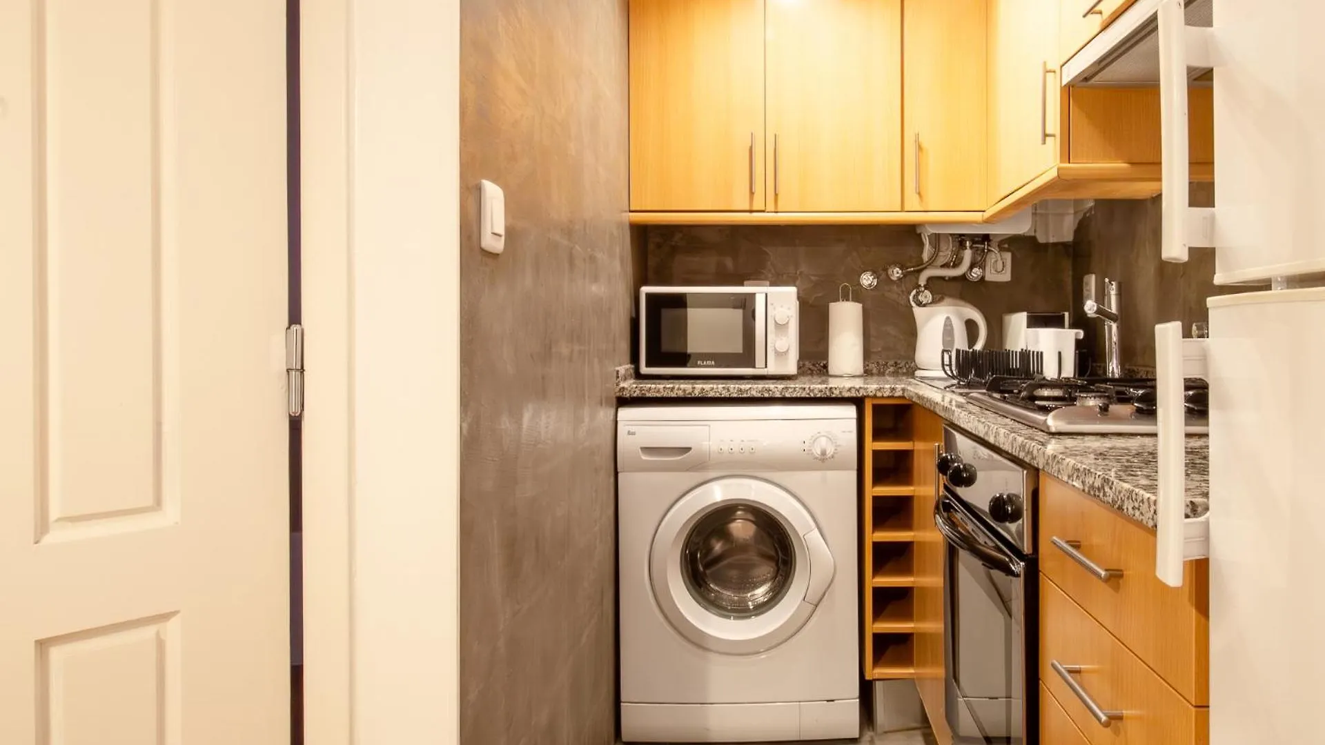 Contemporary Apartment In Chiado 2 Lissabon